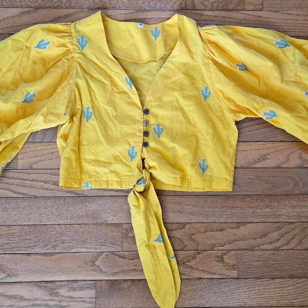 Mustard yellow cactus embroidered crop top balloon sleeves S